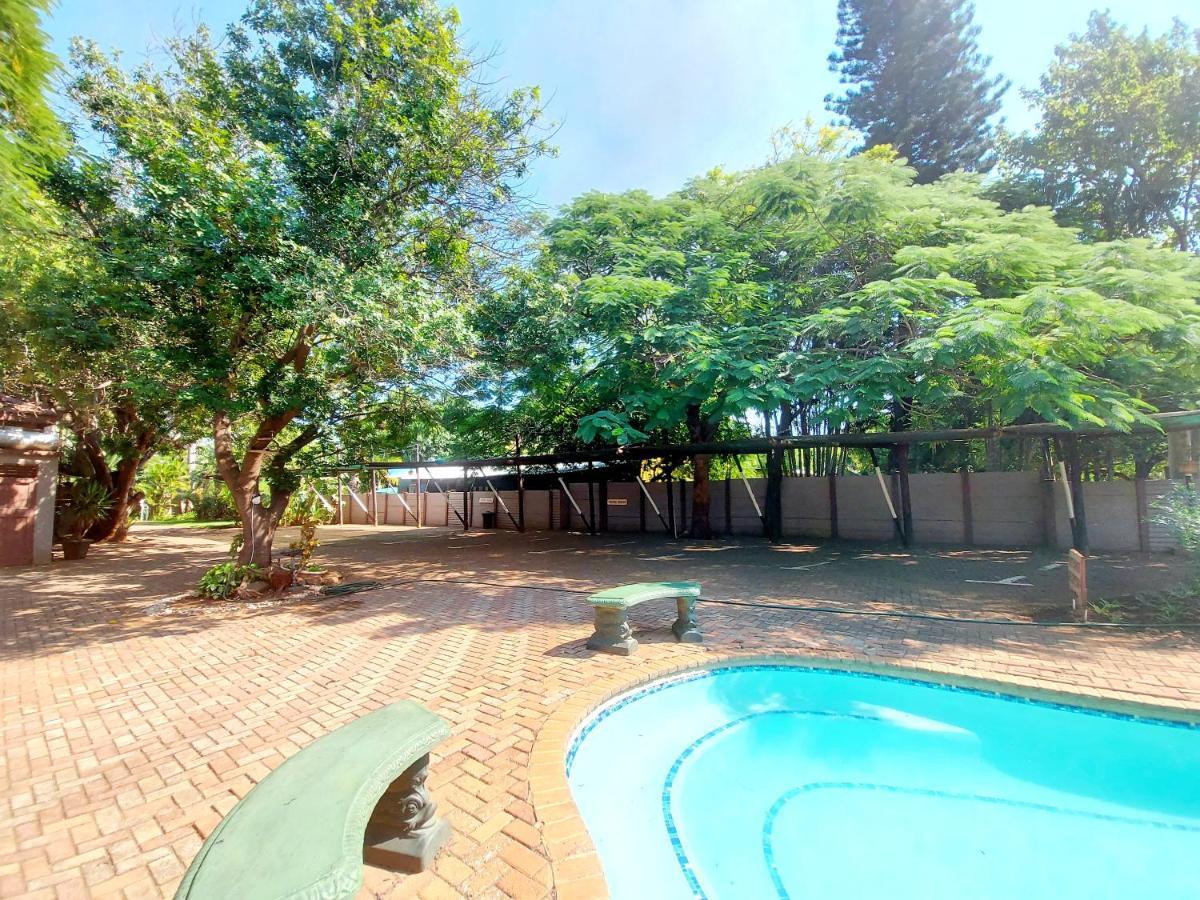 קומאטיפורט Sundown Lodge מראה חיצוני תמונה
